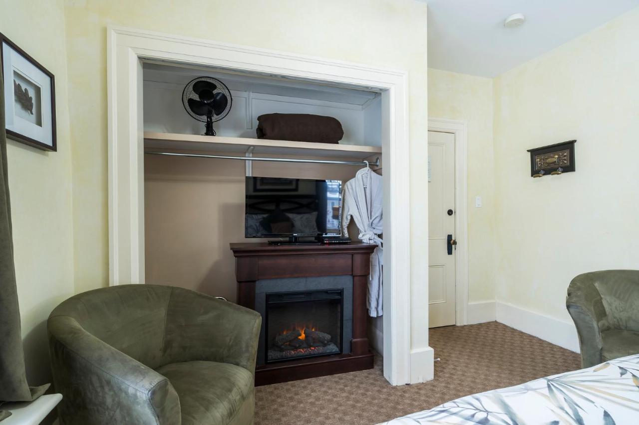 The Inn On Bay Gravenhurst Dış mekan fotoğraf